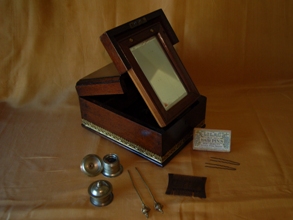 ६ फणी करंडा पेटी