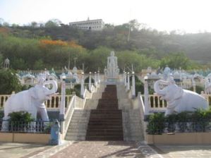 बाहुबली पहाडी मंदिर कोल्हापूर
