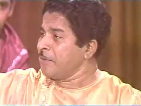 हे सुरांनो, चंद्र व्हा….