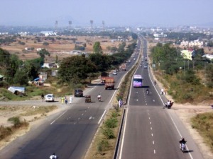 महाराष्ट्रातील जिल्हा रस्त्यांचा विकास