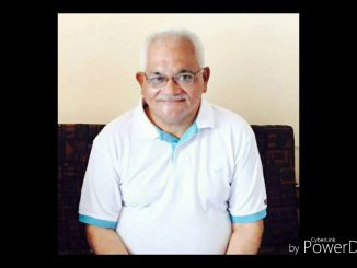 दर्शनी तर घर खुराड्यासारखे