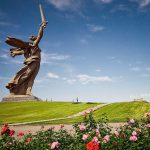 द मदरलॅंड कॉल्स