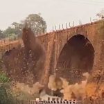 ऐतिहासिक अमृतांजन पूल आजच्या दिवशी पाडला