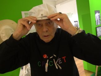 आंतरराष्ट्रीय ख्यातीचे पंच डिकी बर्ड