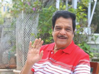 आणि गदिमांनी चक्क हिंदीत कविता लिहिली